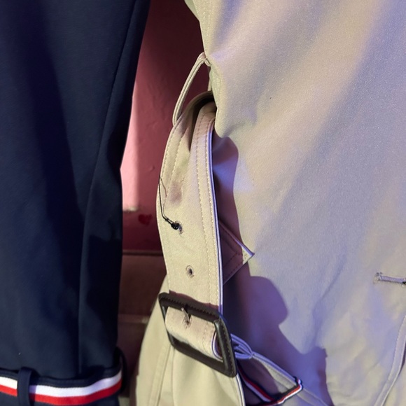 Cream and Blue Trench Coat with Color-Blocked Design - Picture 5 of 7